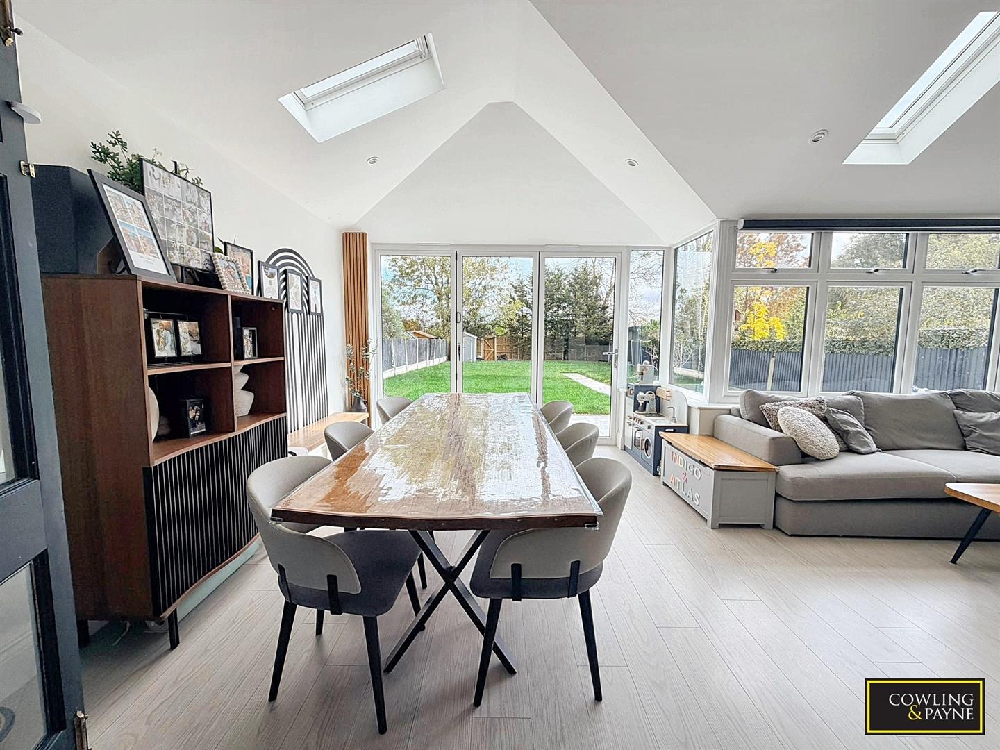 Fanton Walk, Wickford